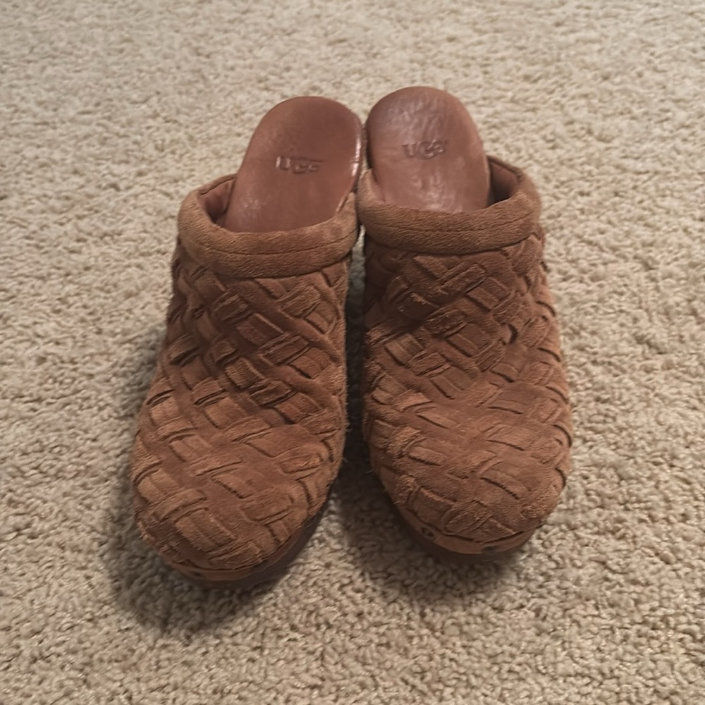 ugg clogs - Picture 3 of 4